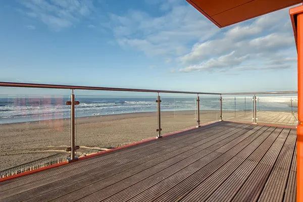 SS 手すりを設置する前に考慮すべき要素は何ですか?