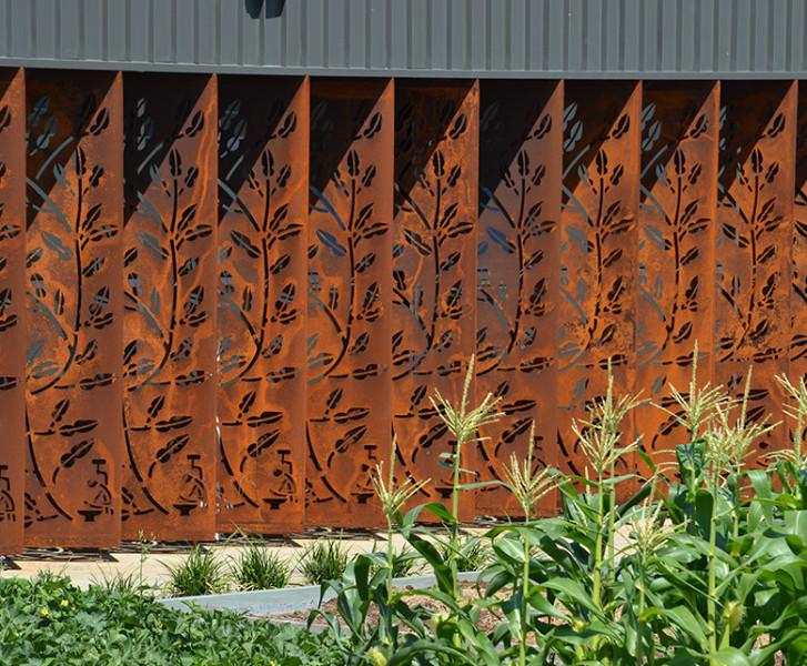 Corten Steel プライバシー スクリーンの平均寿命はどれくらいですか?