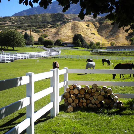 3レールビニールフェンス