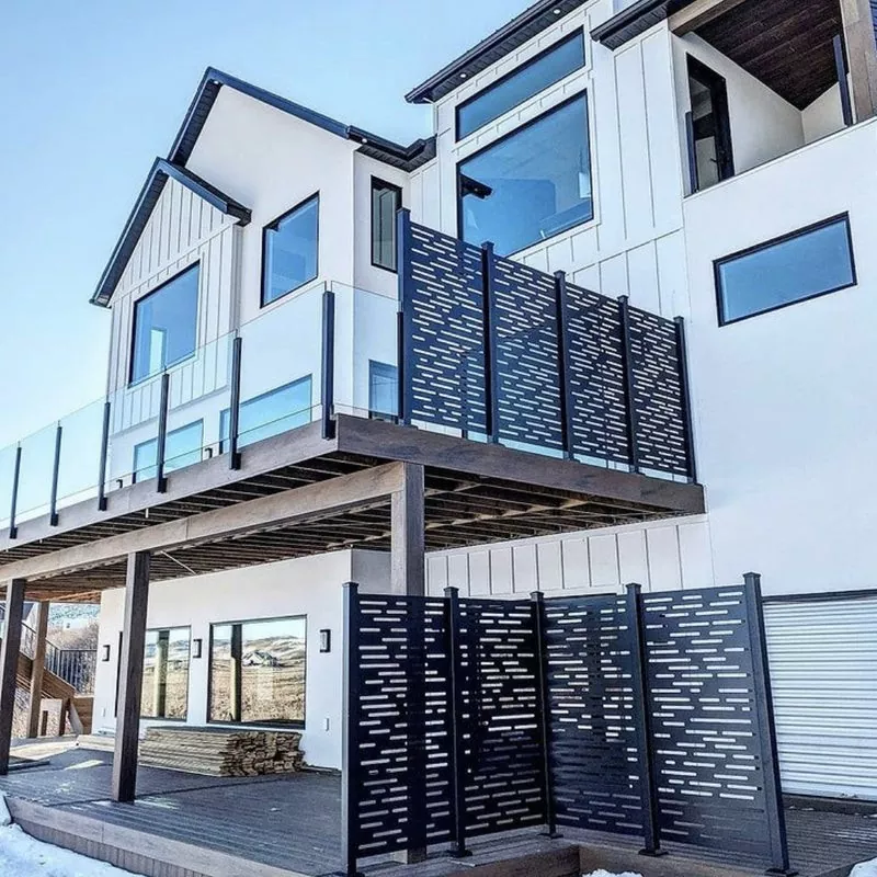 金属製プライバシースクリーン